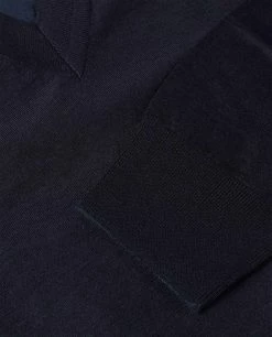 Avon V-Neck -pauw Sales Shop pauw 651846005320380 M2 1